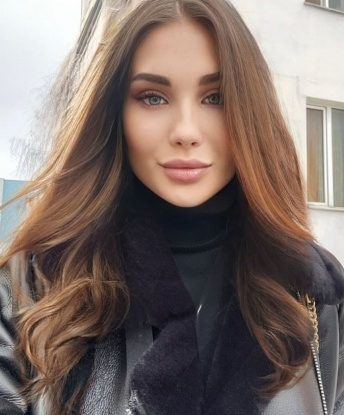 😘 Живу в Москве, где наша встреча будет полна страсти и наслаждения. 💋 У меня широкий спектр услуг, готовых удовлетворить твои самые сокровенные желания. 🌟 От классического секса до ролевых игр - мы сможем попробовать все, что пожелаешь. 💦 У меня есть множество положительных отзывов, которые подтверждают мою профессиональность. 🌹 Ты сможешь увидеть мои фото, чтобы убедиться в моей красоте и сексуальности. 📸 Не упусти возможность окунуться в мир наслаждения со мной! Пиши, и наши встречи будут незабываемыми. 🔥💫 Аля
